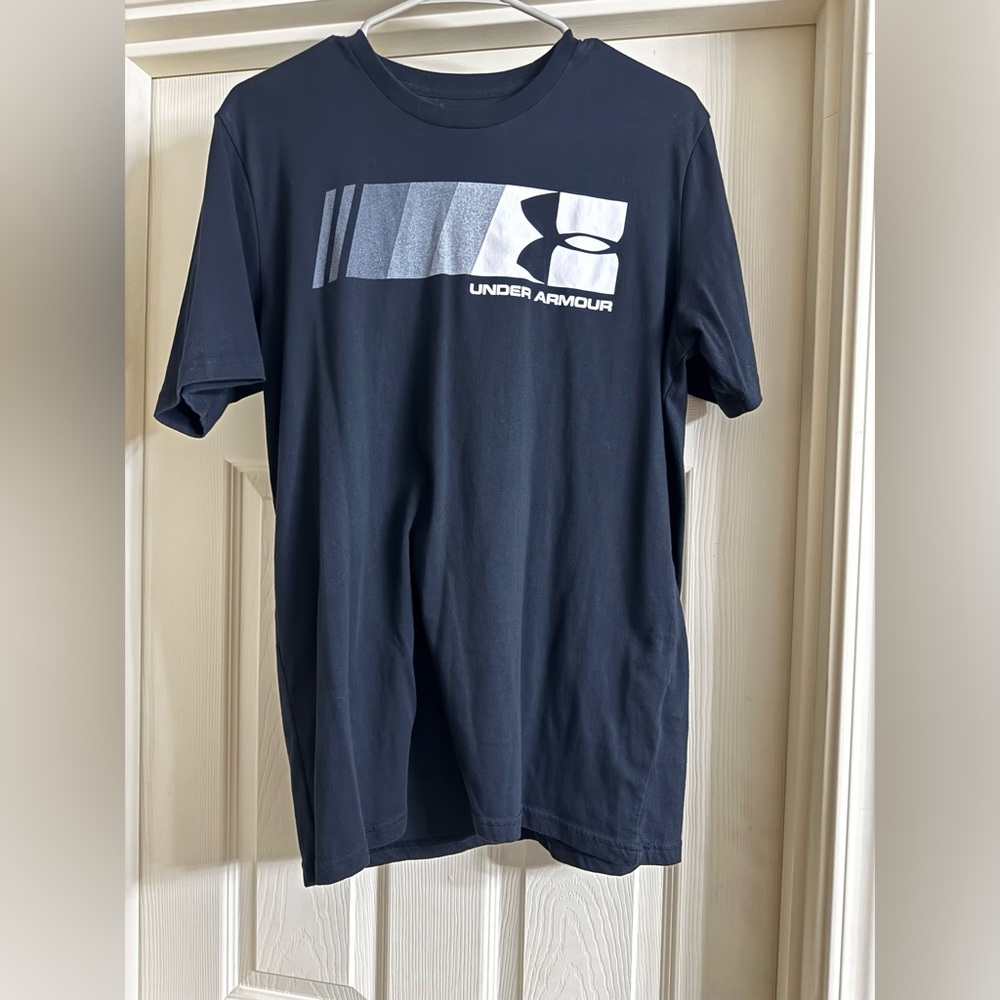 Men’s Under Armour T-Shirt NWOT